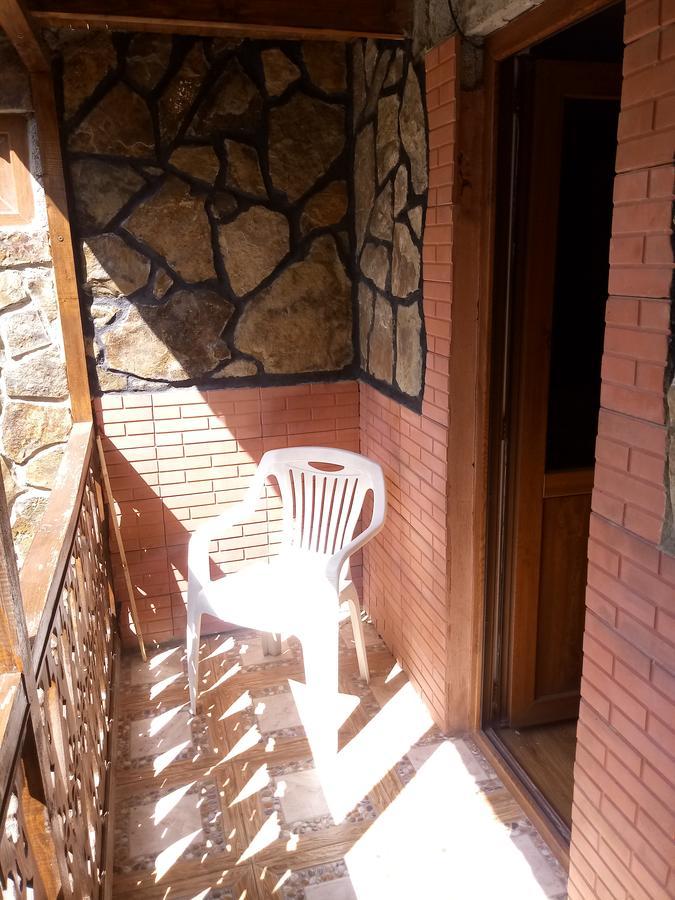 Tamar Guest House Гори Экстерьер фото