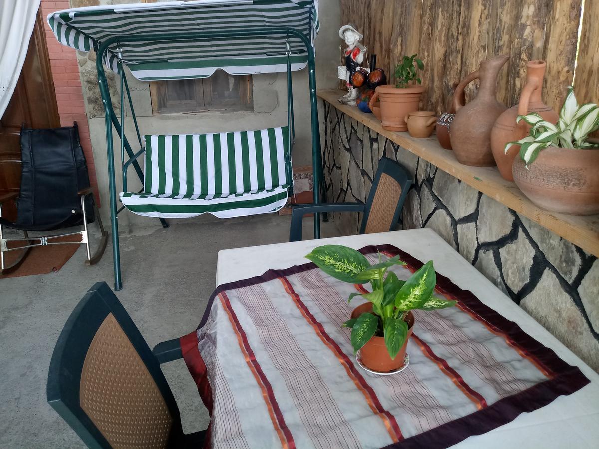 Tamar Guest House Гори Экстерьер фото